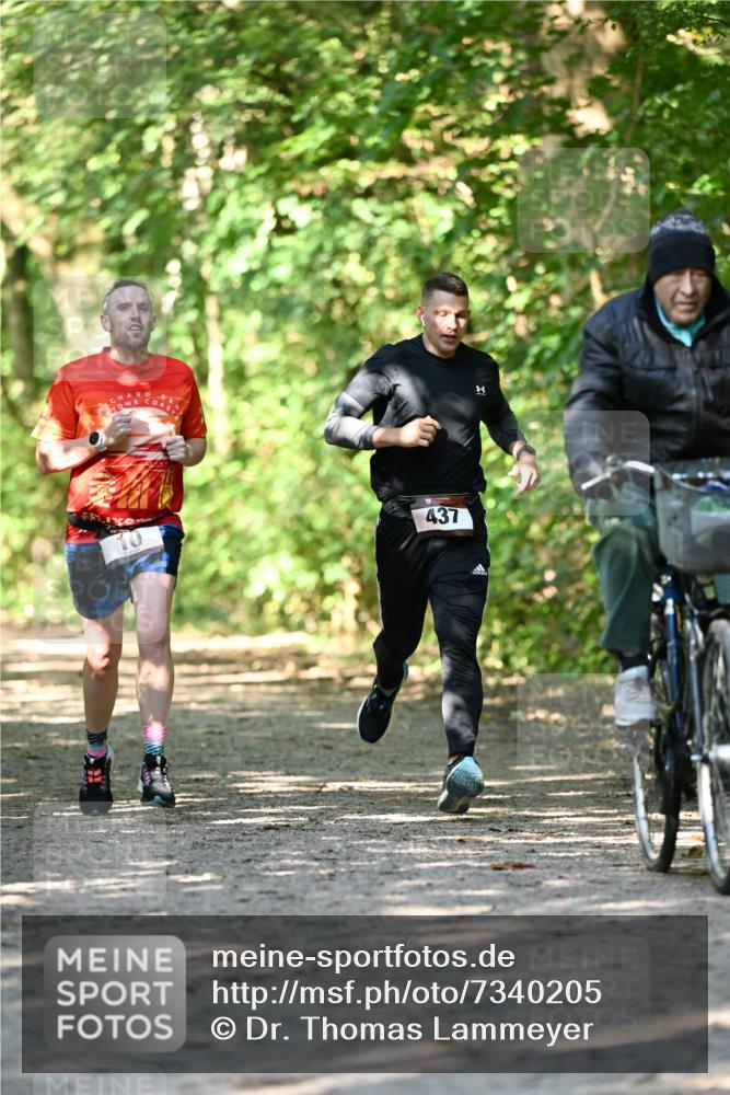 06.10.2024 - Bramfelder Halbmarathon 2024 Dr. Thomas Lammeyer http://msf.ph/oto/7340205 06.10.2024 10:42:09 Laufen 10, 437 meine-sportfotos.de
