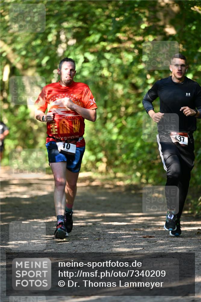 06.10.2024 - Bramfelder Halbmarathon 2024 Dr. Thomas Lammeyer http://msf.ph/oto/7340209 06.10.2024 10:42:10 Laufen 1, 10, 37 meine-sportfotos.de