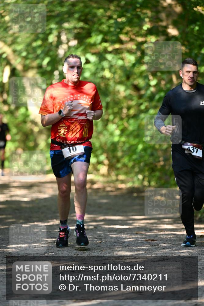 06.10.2024 - Bramfelder Halbmarathon 2024 Dr. Thomas Lammeyer http://msf.ph/oto/7340211 06.10.2024 10:42:10 Laufen 10, 37 meine-sportfotos.de