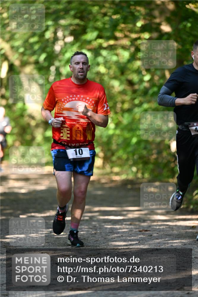 06.10.2024 - Bramfelder Halbmarathon 2024 Dr. Thomas Lammeyer http://msf.ph/oto/7340213 06.10.2024 10:42:10 Laufen 10 meine-sportfotos.de