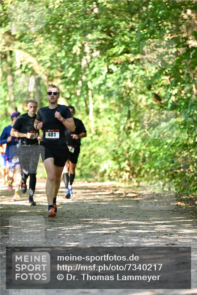06.10.2024 - Bramfelder Halbmarathon 2024 Dr. Thomas Lammeyer http://msf.ph/oto/7340217 06.10.2024 10:42:15 Laufen 481 meine-sportfotos.de