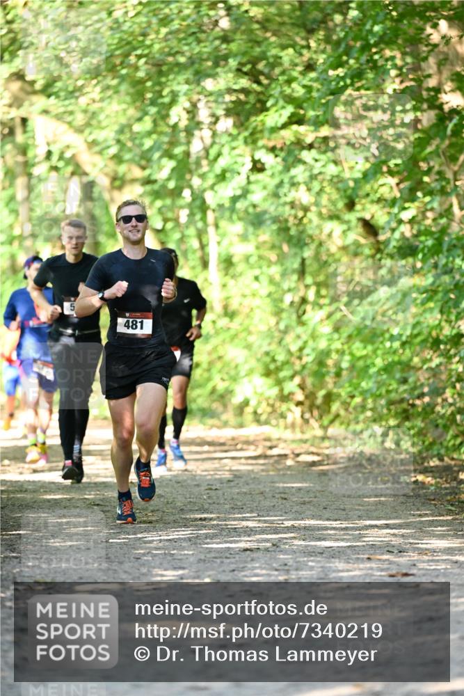 06.10.2024 - Bramfelder Halbmarathon 2024 Dr. Thomas Lammeyer http://msf.ph/oto/7340219 06.10.2024 10:42:15 Laufen 5, 481 meine-sportfotos.de