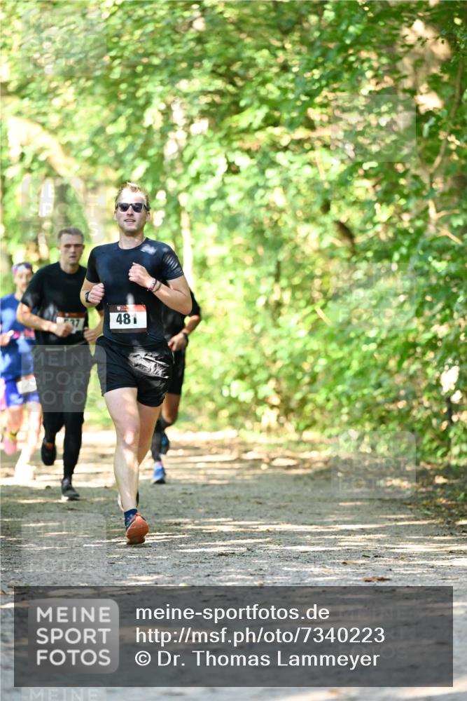06.10.2024 - Bramfelder Halbmarathon 2024 Dr. Thomas Lammeyer http://msf.ph/oto/7340223 06.10.2024 10:42:15 Laufen 481 meine-sportfotos.de
