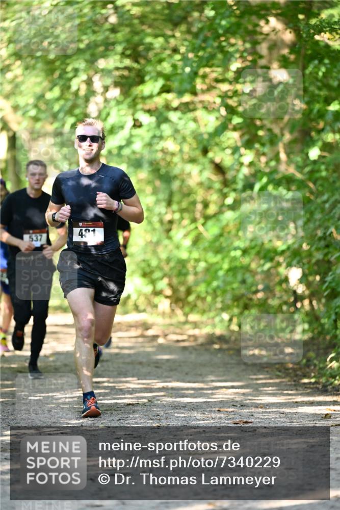06.10.2024 - Bramfelder Halbmarathon 2024 Dr. Thomas Lammeyer http://msf.ph/oto/7340229 06.10.2024 10:42:16 Laufen 401, 537 meine-sportfotos.de