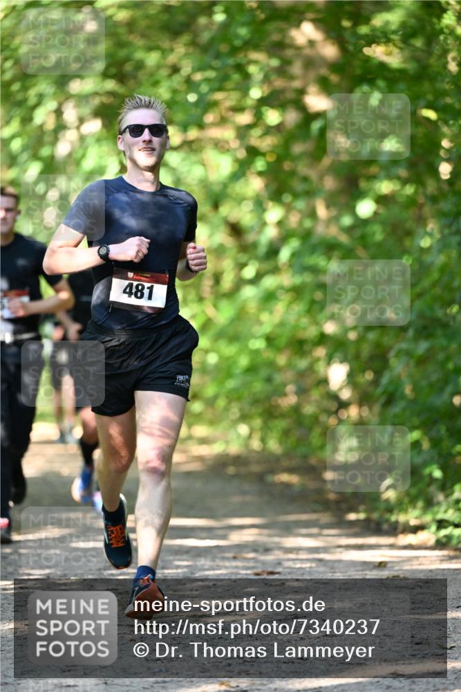 06.10.2024 - Bramfelder Halbmarathon 2024 Dr. Thomas Lammeyer http://msf.ph/oto/7340237 06.10.2024 10:42:17 Laufen 481 meine-sportfotos.de