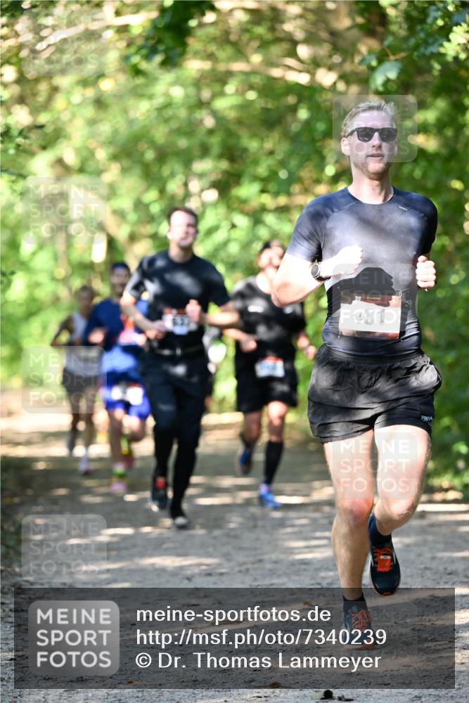 06.10.2024 - Bramfelder Halbmarathon 2024 Dr. Thomas Lammeyer http://msf.ph/oto/7340239 06.10.2024 10:42:19 Laufen 481 meine-sportfotos.de