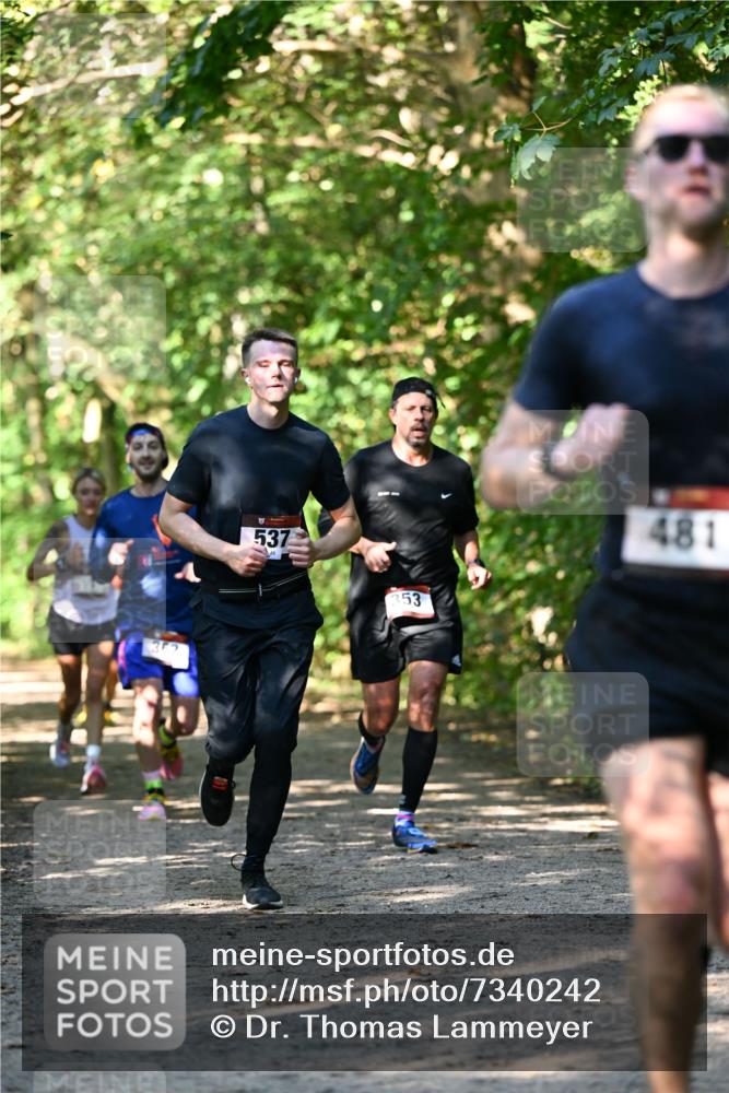 06.10.2024 - Bramfelder Halbmarathon 2024 Dr. Thomas Lammeyer http://msf.ph/oto/7340242 06.10.2024 10:42:19 Laufen 352, 537, 353, 481 meine-sportfotos.de
