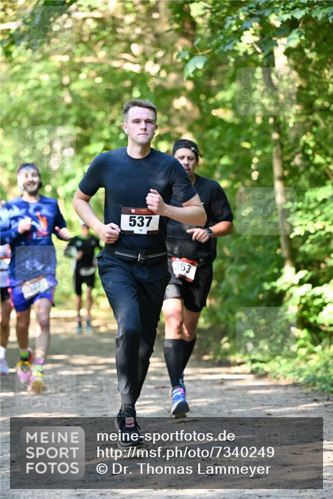 06.10.2024 - Bramfelder Halbmarathon 2024 Dr. Thomas Lammeyer http://msf.ph/oto/7340249 06.10.2024 10:42:20 Laufen 362, 537, 48, 353 meine-sportfotos.de