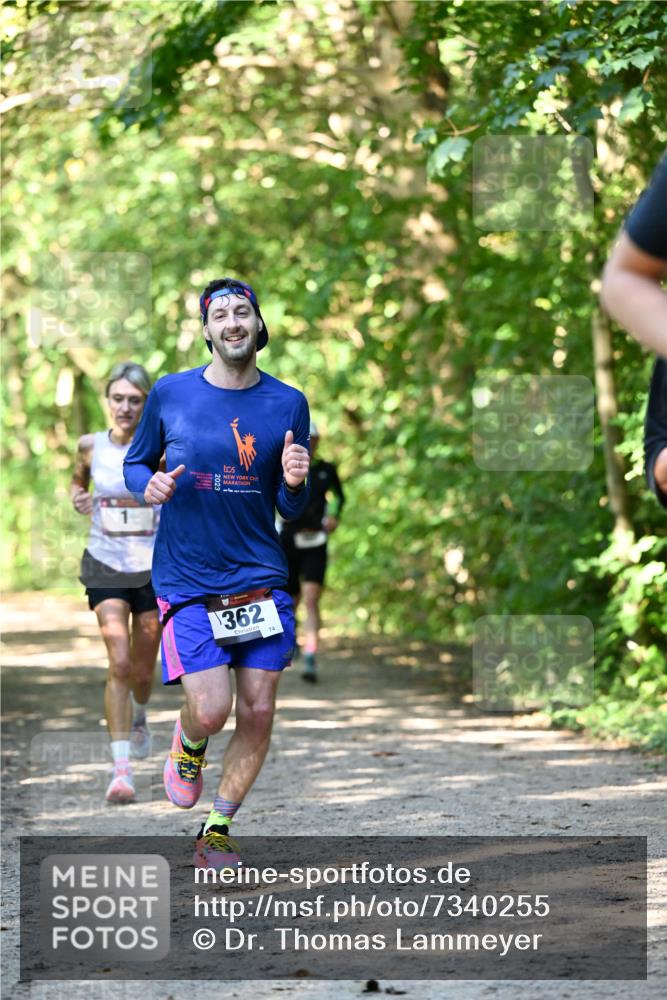 06.10.2024 - Bramfelder Halbmarathon 2024 Dr. Thomas Lammeyer http://msf.ph/oto/7340255 06.10.2024 10:42:22 Laufen 362, 74 meine-sportfotos.de