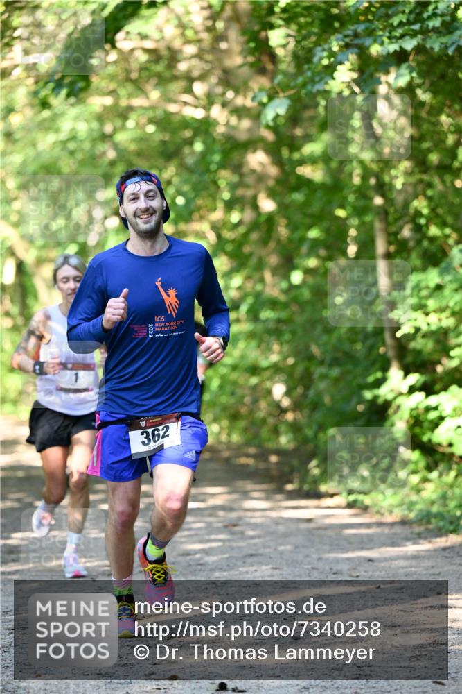 06.10.2024 - Bramfelder Halbmarathon 2024 Dr. Thomas Lammeyer http://msf.ph/oto/7340258 06.10.2024 10:42:22 Laufen 362 meine-sportfotos.de