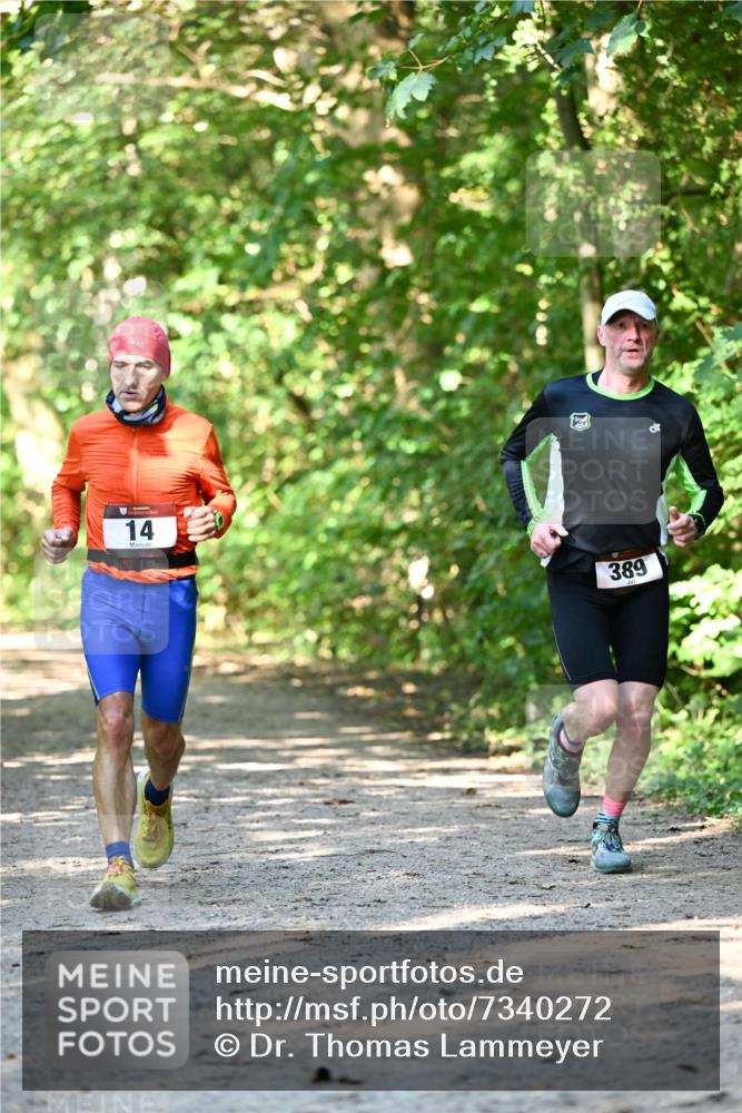 06.10.2024 - Bramfelder Halbmarathon 2024 Dr. Thomas Lammeyer http://msf.ph/oto/7340272 06.10.2024 10:42:26 Laufen 14, 17, 389 meine-sportfotos.de