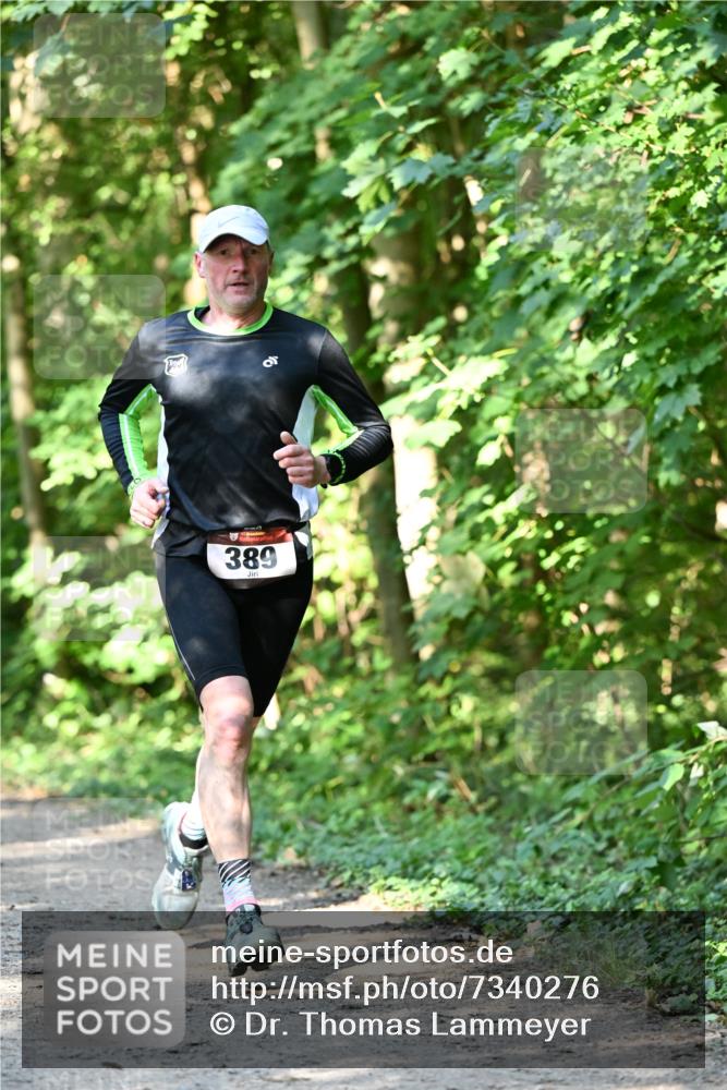 06.10.2024 - Bramfelder Halbmarathon 2024 Dr. Thomas Lammeyer http://msf.ph/oto/7340276 06.10.2024 10:42:27 Laufen 389, 9 meine-sportfotos.de