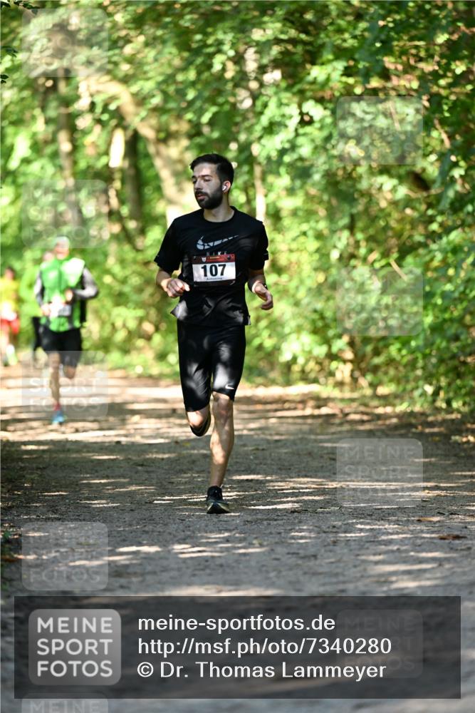 06.10.2024 - Bramfelder Halbmarathon 2024 Dr. Thomas Lammeyer http://msf.ph/oto/7340280 06.10.2024 10:42:35 Laufen 107 meine-sportfotos.de