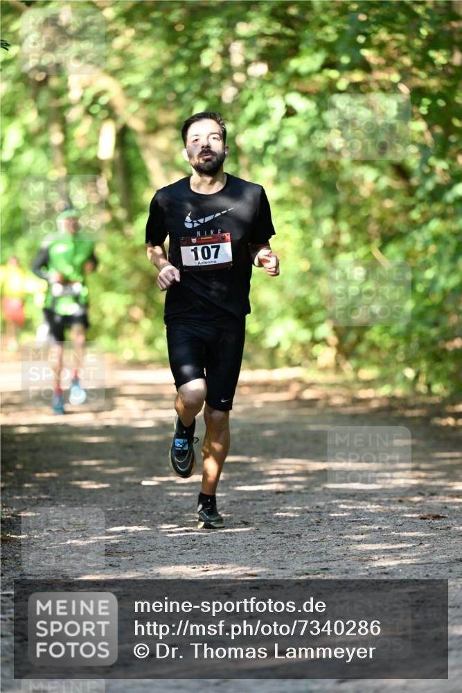 06.10.2024 - Bramfelder Halbmarathon 2024 Dr. Thomas Lammeyer http://msf.ph/oto/7340286 06.10.2024 10:42:36 Laufen 107 meine-sportfotos.de