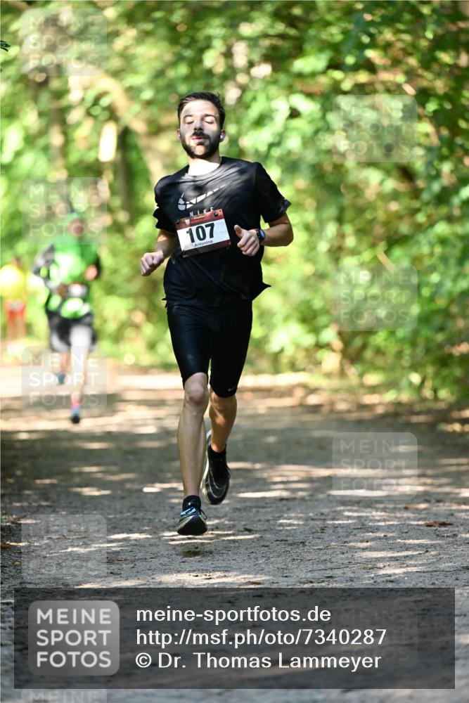 06.10.2024 - Bramfelder Halbmarathon 2024 Dr. Thomas Lammeyer http://msf.ph/oto/7340287 06.10.2024 10:42:36 Laufen 107 meine-sportfotos.de