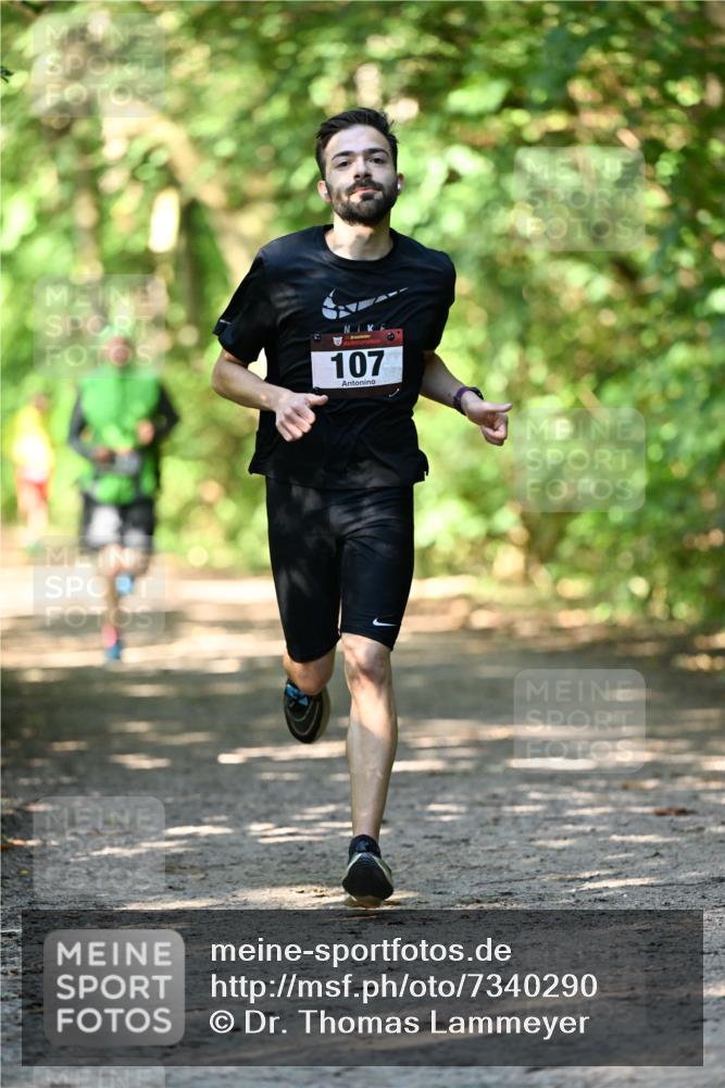 06.10.2024 - Bramfelder Halbmarathon 2024 Dr. Thomas Lammeyer http://msf.ph/oto/7340290 06.10.2024 10:42:36 Laufen 107 meine-sportfotos.de