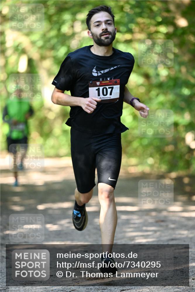 06.10.2024 - Bramfelder Halbmarathon 2024 Dr. Thomas Lammeyer http://msf.ph/oto/7340295 06.10.2024 10:42:37 Laufen 107 meine-sportfotos.de