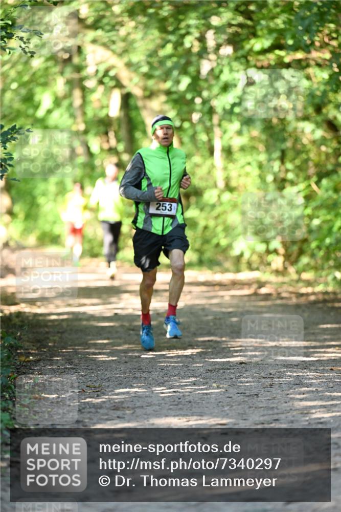 06.10.2024 - Bramfelder Halbmarathon 2024 Dr. Thomas Lammeyer http://msf.ph/oto/7340297 06.10.2024 10:42:38 Laufen 253 meine-sportfotos.de