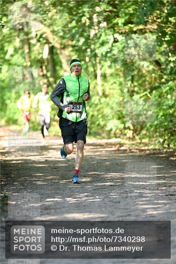 06.10.2024 - Bramfelder Halbmarathon 2024 Dr. Thomas Lammeyer http://msf.ph/oto/7340298 06.10.2024 10:42:39 Laufen 253 meine-sportfotos.de