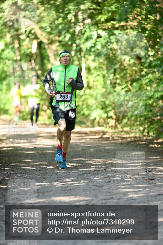 06.10.2024 - Bramfelder Halbmarathon 2024 Dr. Thomas Lammeyer http://msf.ph/oto/7340299 06.10.2024 10:42:39 Laufen 253 meine-sportfotos.de