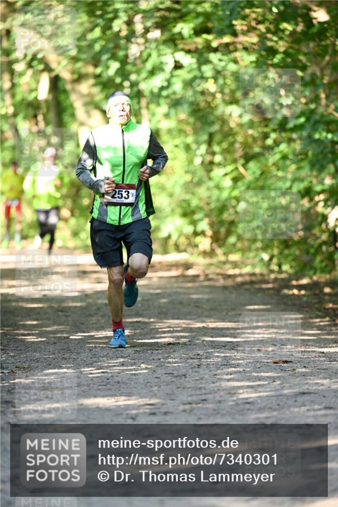 06.10.2024 - Bramfelder Halbmarathon 2024 Dr. Thomas Lammeyer http://msf.ph/oto/7340301 06.10.2024 10:42:39 Laufen 253 meine-sportfotos.de
