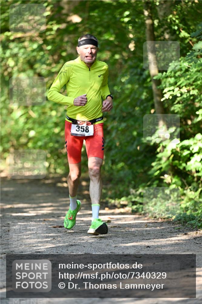 06.10.2024 - Bramfelder Halbmarathon 2024 Dr. Thomas Lammeyer http://msf.ph/oto/7340329 06.10.2024 10:42:53 Laufen 358, 31 meine-sportfotos.de