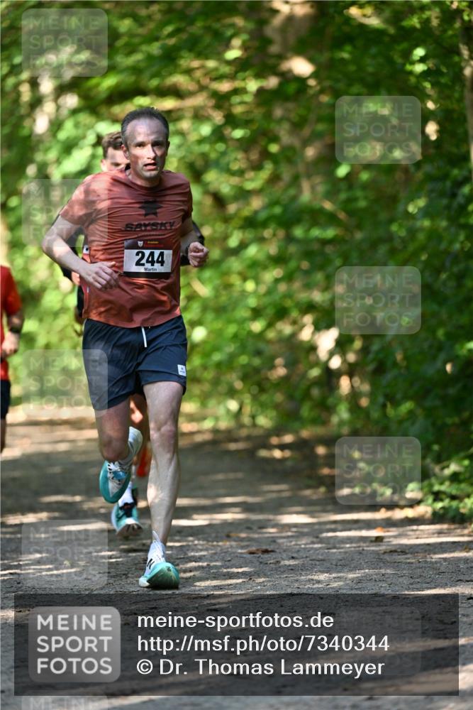 06.10.2024 - Bramfelder Halbmarathon 2024 Dr. Thomas Lammeyer http://msf.ph/oto/7340344 06.10.2024 10:42:56 Laufen 244 meine-sportfotos.de