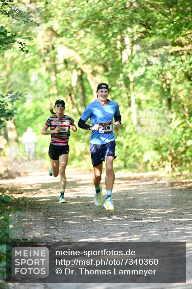 06.10.2024 - Bramfelder Halbmarathon 2024 Dr. Thomas Lammeyer http://msf.ph/oto/7340360 06.10.2024 10:43:06 Laufen 18, 172, 306 meine-sportfotos.de
