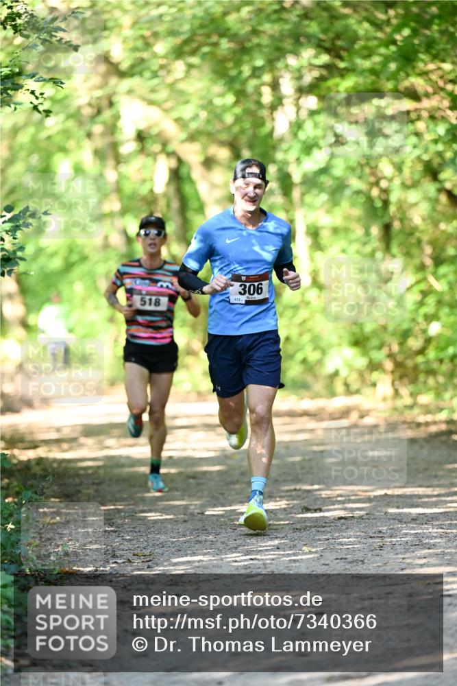 06.10.2024 - Bramfelder Halbmarathon 2024 Dr. Thomas Lammeyer http://msf.ph/oto/7340366 06.10.2024 10:43:07 Laufen 518, 306, 172 meine-sportfotos.de