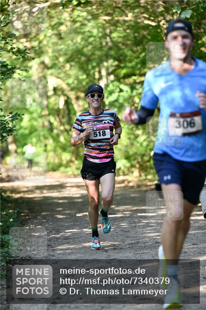 06.10.2024 - Bramfelder Halbmarathon 2024 Dr. Thomas Lammeyer http://msf.ph/oto/7340379 06.10.2024 10:43:10 Laufen 518, 306 meine-sportfotos.de