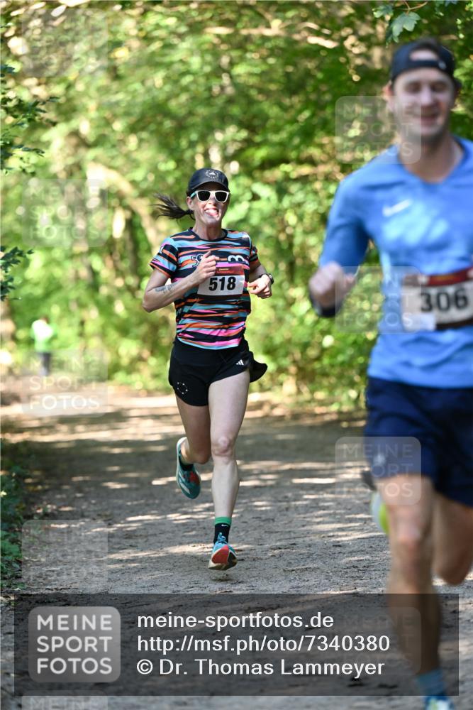 06.10.2024 - Bramfelder Halbmarathon 2024 Dr. Thomas Lammeyer http://msf.ph/oto/7340380 06.10.2024 10:43:10 Laufen 518, 306 meine-sportfotos.de