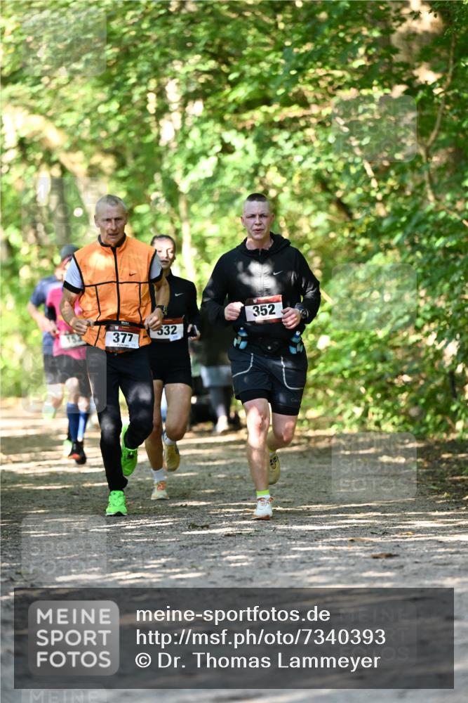 06.10.2024 - Bramfelder Halbmarathon 2024 Dr. Thomas Lammeyer http://msf.ph/oto/7340393 06.10.2024 10:43:43 Laufen 377, 532, 352 meine-sportfotos.de
