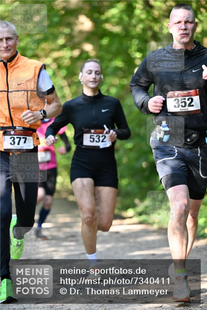06.10.2024 - Bramfelder Halbmarathon 2024 Dr. Thomas Lammeyer http://msf.ph/oto/7340411 06.10.2024 10:43:46 Laufen 377, 113, 532, 352 meine-sportfotos.de
