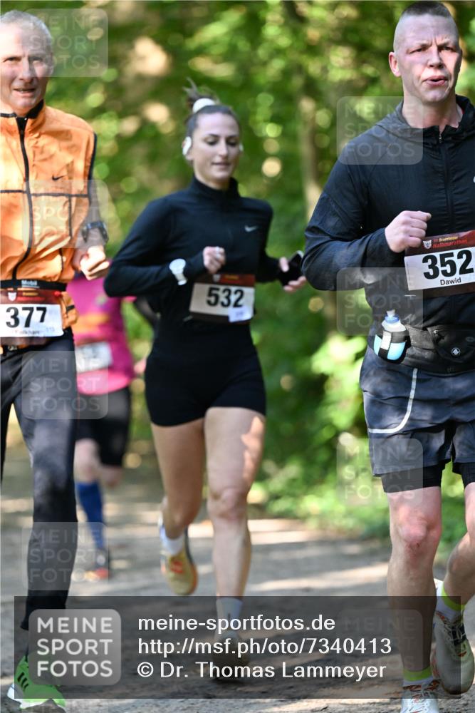 06.10.2024 - Bramfelder Halbmarathon 2024 Dr. Thomas Lammeyer http://msf.ph/oto/7340413 06.10.2024 10:43:46 Laufen 377, 532, 33, 352 meine-sportfotos.de