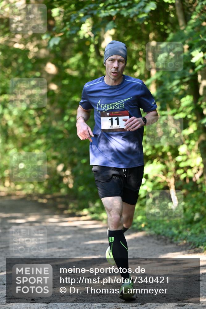 06.10.2024 - Bramfelder Halbmarathon 2024 Dr. Thomas Lammeyer http://msf.ph/oto/7340421 06.10.2024 10:43:49 Laufen 11 meine-sportfotos.de