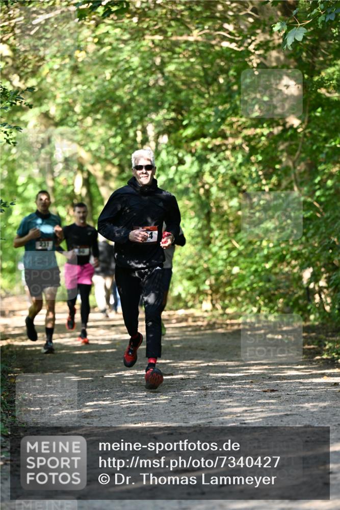 06.10.2024 - Bramfelder Halbmarathon 2024 Dr. Thomas Lammeyer http://msf.ph/oto/7340427 06.10.2024 10:43:51 Laufen 231 meine-sportfotos.de