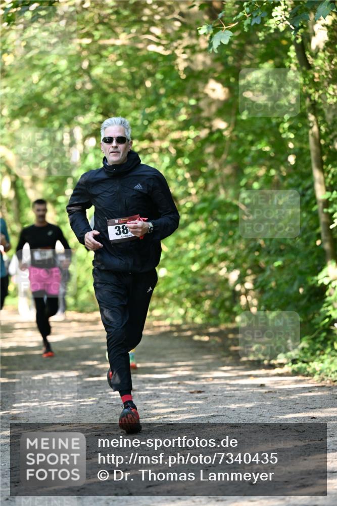 06.10.2024 - Bramfelder Halbmarathon 2024 Dr. Thomas Lammeyer http://msf.ph/oto/7340435 06.10.2024 10:43:52 Laufen 38 meine-sportfotos.de