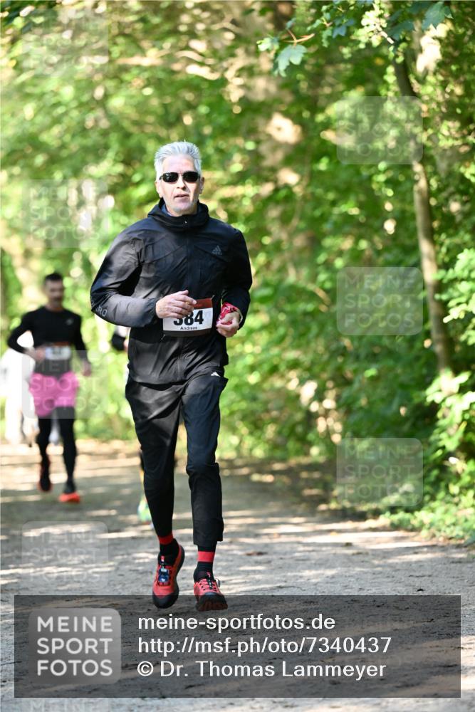 06.10.2024 - Bramfelder Halbmarathon 2024 Dr. Thomas Lammeyer http://msf.ph/oto/7340437 06.10.2024 10:43:52 Laufen 584 meine-sportfotos.de