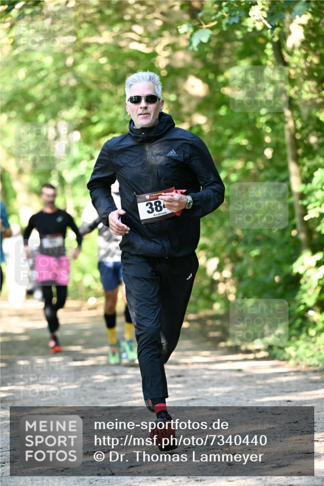 06.10.2024 - Bramfelder Halbmarathon 2024 Dr. Thomas Lammeyer http://msf.ph/oto/7340440 06.10.2024 10:43:53 Laufen 38 meine-sportfotos.de