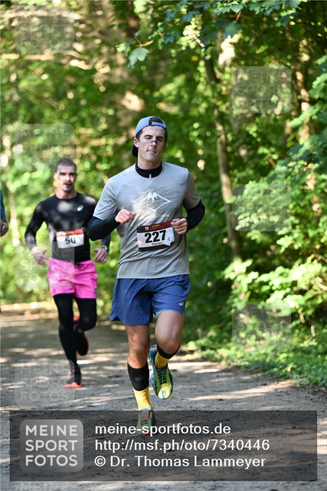06.10.2024 - Bramfelder Halbmarathon 2024 Dr. Thomas Lammeyer http://msf.ph/oto/7340446 06.10.2024 10:43:55 Laufen 50, 227, 2 meine-sportfotos.de