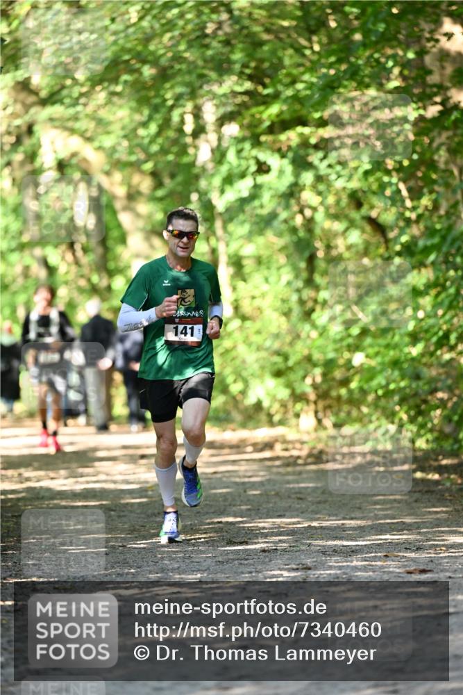 06.10.2024 - Bramfelder Halbmarathon 2024 Dr. Thomas Lammeyer http://msf.ph/oto/7340460 06.10.2024 10:44:00 Laufen 141 meine-sportfotos.de