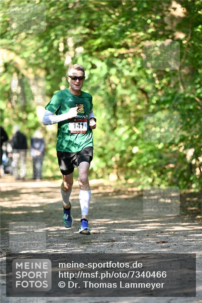 06.10.2024 - Bramfelder Halbmarathon 2024 Dr. Thomas Lammeyer http://msf.ph/oto/7340466 06.10.2024 10:44:00 Laufen 141 meine-sportfotos.de