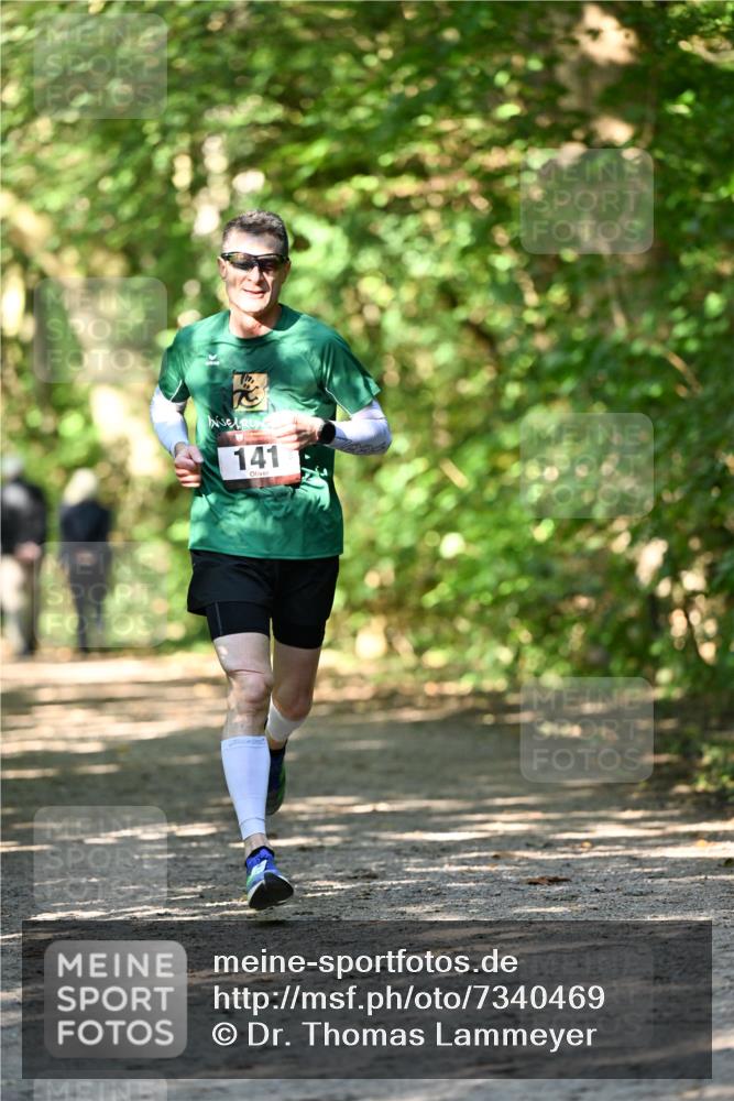 06.10.2024 - Bramfelder Halbmarathon 2024 Dr. Thomas Lammeyer http://msf.ph/oto/7340469 06.10.2024 10:44:01 Laufen 141 meine-sportfotos.de