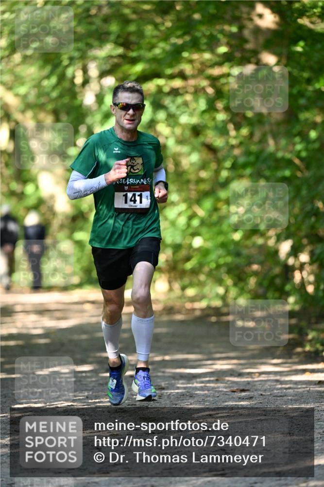 06.10.2024 - Bramfelder Halbmarathon 2024 Dr. Thomas Lammeyer http://msf.ph/oto/7340471 06.10.2024 10:44:01 Laufen 141 meine-sportfotos.de