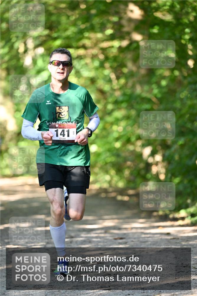 06.10.2024 - Bramfelder Halbmarathon 2024 Dr. Thomas Lammeyer http://msf.ph/oto/7340475 06.10.2024 10:44:02 Laufen 33, 141 meine-sportfotos.de