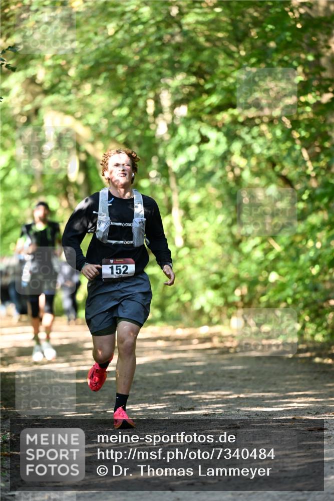 06.10.2024 - Bramfelder Halbmarathon 2024 Dr. Thomas Lammeyer http://msf.ph/oto/7340484 06.10.2024 10:44:06 Laufen 152 meine-sportfotos.de