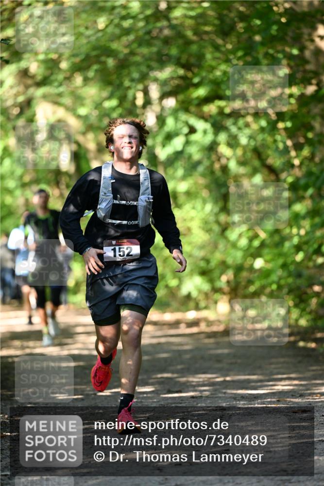 06.10.2024 - Bramfelder Halbmarathon 2024 Dr. Thomas Lammeyer http://msf.ph/oto/7340489 06.10.2024 10:44:07 Laufen 152 meine-sportfotos.de
