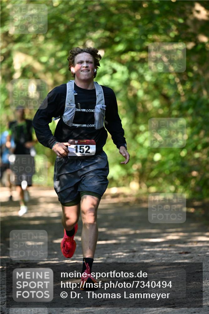 06.10.2024 - Bramfelder Halbmarathon 2024 Dr. Thomas Lammeyer http://msf.ph/oto/7340494 06.10.2024 10:44:08 Laufen 152 meine-sportfotos.de