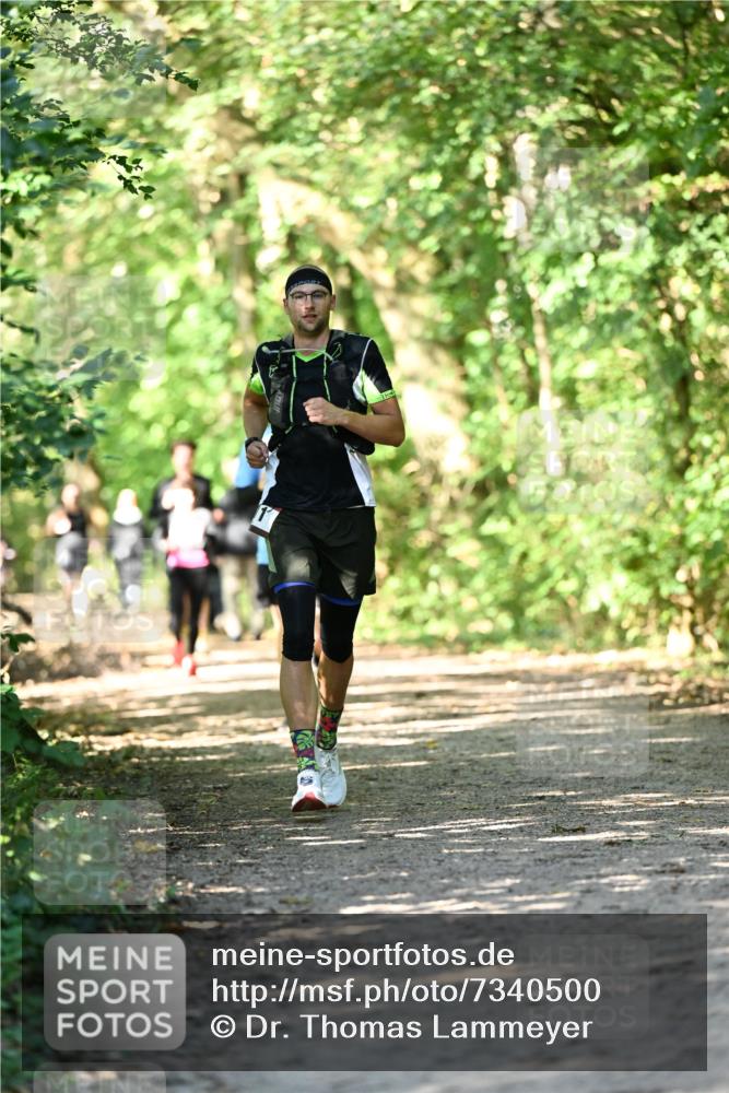 06.10.2024 - Bramfelder Halbmarathon 2024 Dr. Thomas Lammeyer http://msf.ph/oto/7340500 06.10.2024 10:44:11 Laufen  meine-sportfotos.de