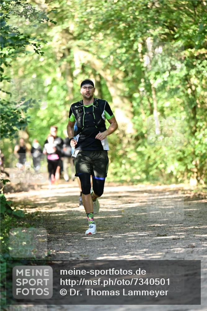 06.10.2024 - Bramfelder Halbmarathon 2024 Dr. Thomas Lammeyer http://msf.ph/oto/7340501 06.10.2024 10:44:11 Laufen  meine-sportfotos.de